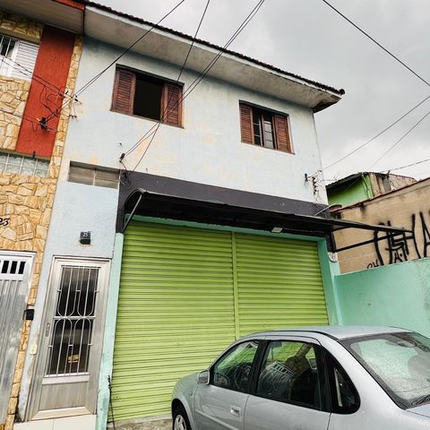 Casa à venda com 83m², 3 quartos e sem vaga Casa à venda com 83m², 3 quartos e sem vagaFachada