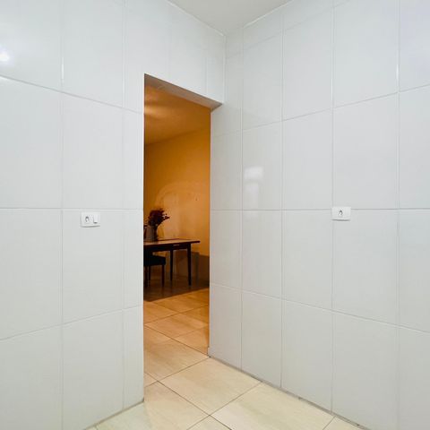 Casa à venda com 83m², 3 quartos e sem vaga Casa à venda com 83m², 3 quartos e sem vagaCozinha
