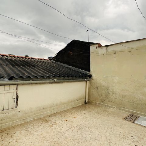 Casa à venda com 83m², 3 quartos e sem vaga Casa à venda com 83m², 3 quartos e sem vagaÁrea de Serviço