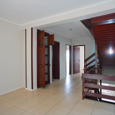 Casa à venda com 288m², 4 quartos e 3 vagasSala 2