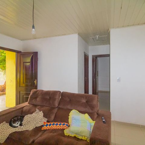 Casa à venda com 100m², 2 quartos e 1 vaga Casa à venda com 100m², 2 quartos e 1 vagaSala