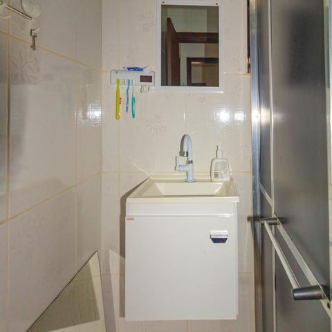 Casa à venda com 100m², 2 quartos e 1 vaga Casa à venda com 100m², 2 quartos e 1 vagaBanheiro