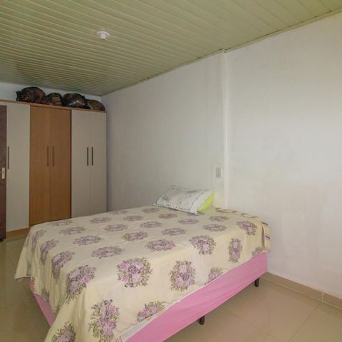 Casa à venda com 100m², 2 quartos e 1 vaga Casa à venda com 100m², 2 quartos e 1 vagaQuarto 1/Suíte