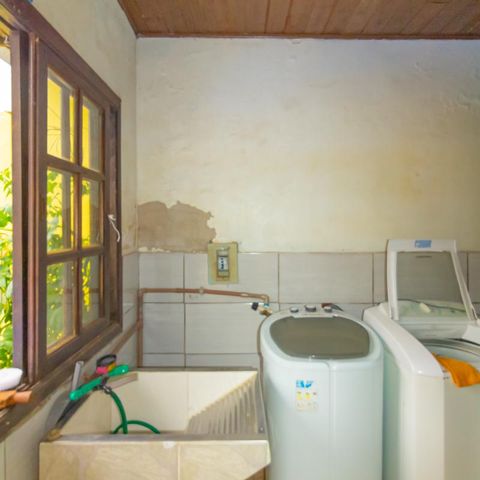 Casa à venda com 100m², 2 quartos e 1 vaga Casa à venda com 100m², 2 quartos e 1 vagaÁrea de Serviço