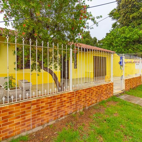 Casa à venda com 100m², 2 quartos e 1 vaga Casa à venda com 100m², 2 quartos e 1 vagaFachada/Vista da Rua
