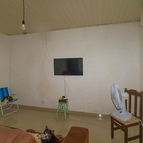 Casa à venda com 100m², 2 quartos e 1 vaga Casa à venda com 100m², 2 quartos e 1 vagaSala