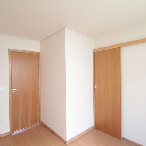 Casa à venda com 130m², 3 quartos e 3 vagasSemi-Suíte 1