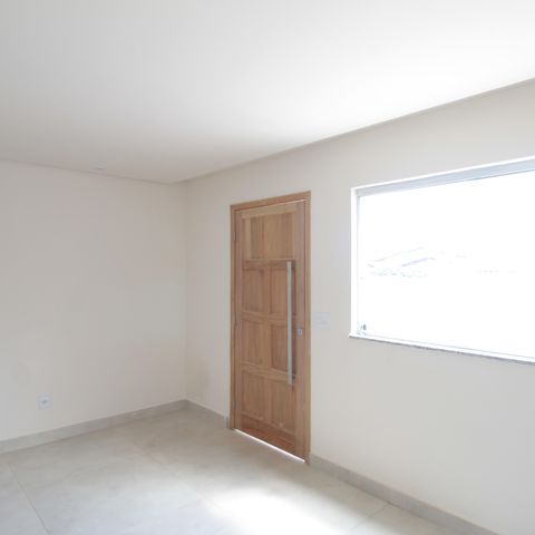 Casa à venda com 130m², 3 quartos e 3 vagasSala