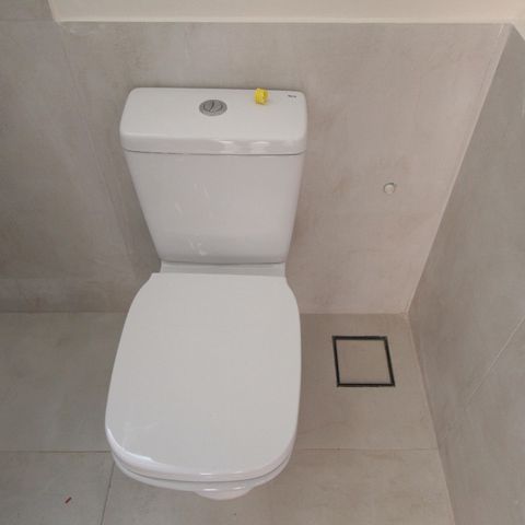 Casa à venda com 130m², 3 quartos e 3 vagasBanheiro das Semi-Suítes