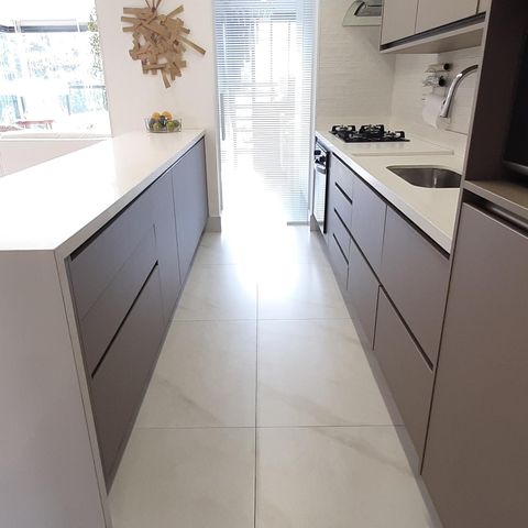 Apartamento para alugar com 150m², 3 quartos e 3 vagas Apartamento para alugar com 150m², 3 quartos e 3 vagasCozinha