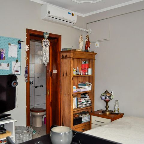 Casa à venda com 160m², 5 quartos e 2 vagas Casa à venda com 160m², 5 quartos e 2 vagasSuíte 1