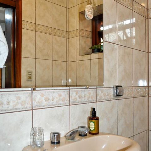 Casa à venda com 160m², 5 quartos e 2 vagas Casa à venda com 160m², 5 quartos e 2 vagasLavabo