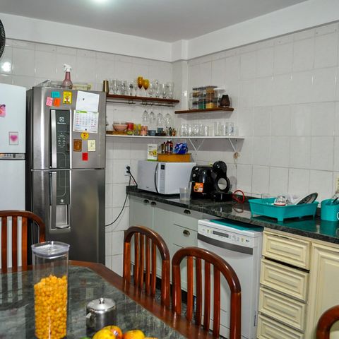 Casa à venda com 160m², 5 quartos e 2 vagas Casa à venda com 160m², 5 quartos e 2 vagasCozinha