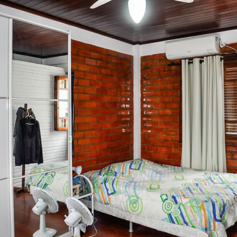 Casa à venda com 160m², 5 quartos e 2 vagas Casa à venda com 160m², 5 quartos e 2 vagasSuíte 4