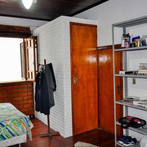 Casa à venda com 160m², 5 quartos e 2 vagas Casa à venda com 160m², 5 quartos e 2 vagasSuíte 4