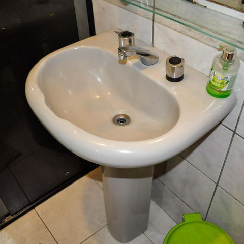Casa à venda com 160m², 5 quartos e 2 vagas Casa à venda com 160m², 5 quartos e 2 vagasBanheiro Suíte 3