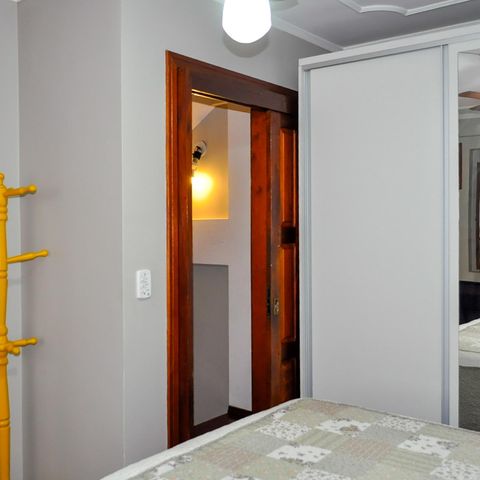 Casa à venda com 160m², 5 quartos e 2 vagas Casa à venda com 160m², 5 quartos e 2 vagasSuíte 2