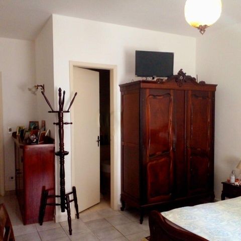 Casa à venda com 180m², 3 quartos e 2 vagas