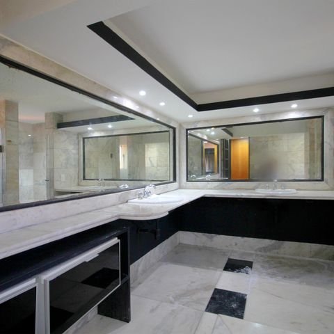 Casa à venda com 800m², 5 quartos e 10 vagasBanheiro da Suíte 1