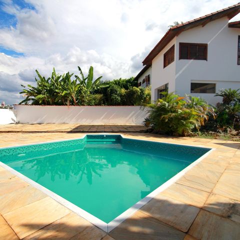 Casa à venda com 800m², 5 quartos e 10 vagasPiscina