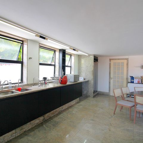 Casa à venda com 800m², 5 quartos e 10 vagasCozinha