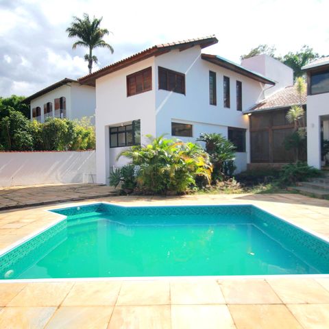 Casa à venda com 800m², 5 quartos e 10 vagasPiscina
