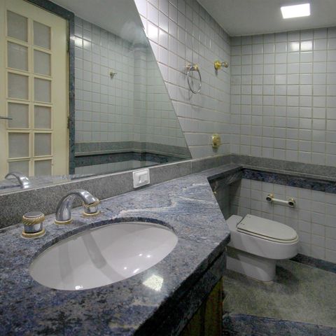 Casa à venda com 800m², 5 quartos e 10 vagasBanheiro da Suíte 3