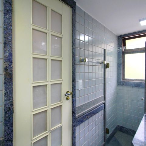 Casa à venda com 800m², 5 quartos e 10 vagasBanheiro da Suíte 3