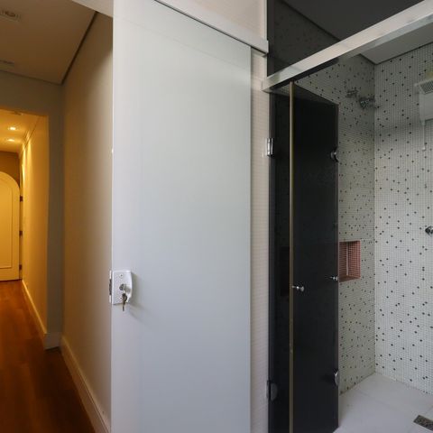 Casa à venda com 500m², 4 quartos e 4 vagasBanheiro da Suíte 2