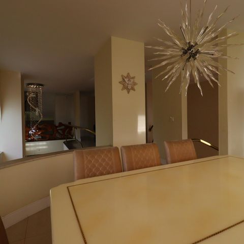 Casa à venda com 500m², 4 quartos e 4 vagasSala de Jantar