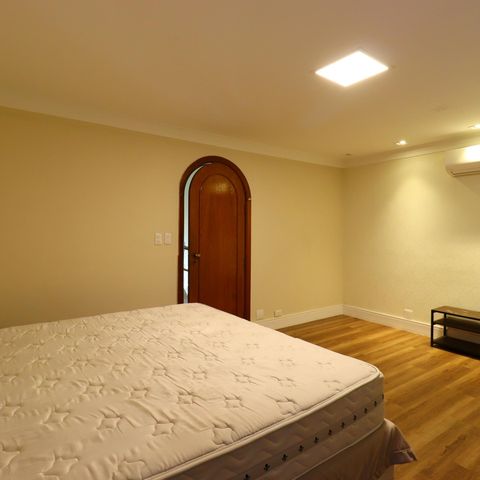 Casa à venda com 500m², 4 quartos e 4 vagasSuíte 1