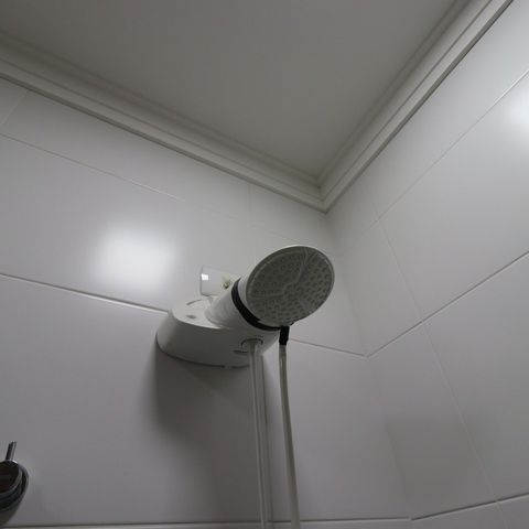 Casa à venda com 500m², 4 quartos e 4 vagasBanheiro da Suíte 1 - Chuveiro