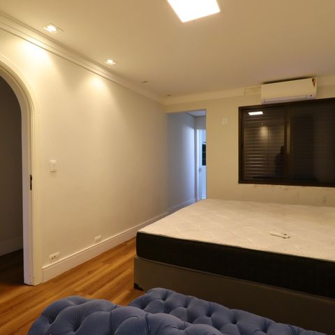 Casa à venda com 500m², 4 quartos e 4 vagasSuíte 2