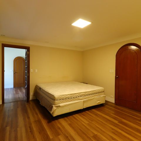 Casa à venda com 500m², 4 quartos e 4 vagasSuíte 1