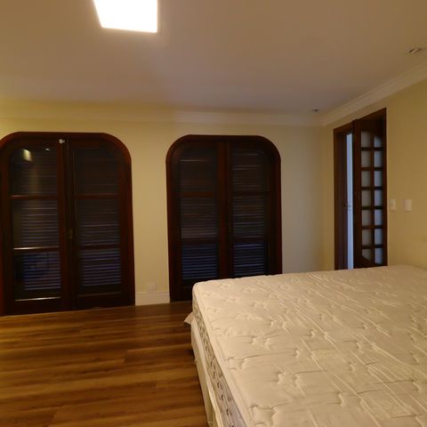Casa à venda com 500m², 4 quartos e 4 vagasSuíte 1