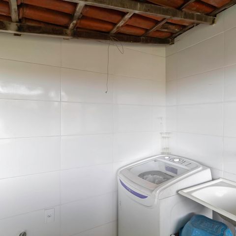 Casa à venda com 846m², 4 quartos e 3 vagas Casa à venda com 846m², 4 quartos e 3 vagasÁrea de serviço