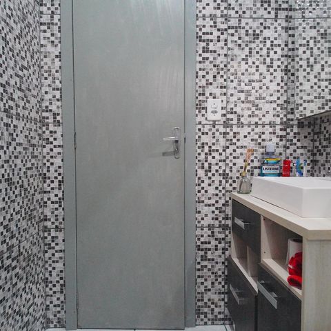 Casa à venda com 110m², 2 quartos e 1 vagaBanheiro