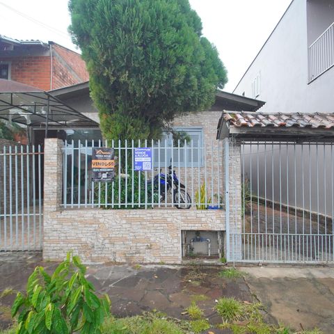 Casa à venda com 110m², 2 quartos e 1 vagaFachada