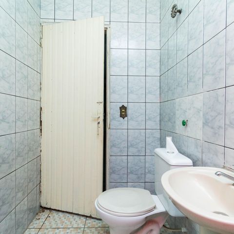 Casa à venda com 241m², 4 quartos e 6 vagas Casa à venda com 241m², 4 quartos e 6 vagasBanheiro 3