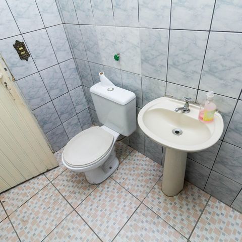 Casa à venda com 241m², 4 quartos e 6 vagas Casa à venda com 241m², 4 quartos e 6 vagasBanheiro 3