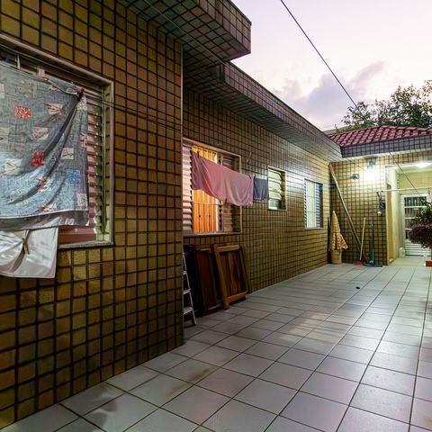Casa à venda com 241m², 4 quartos e 6 vagas Casa à venda com 241m², 4 quartos e 6 vagasQuintal