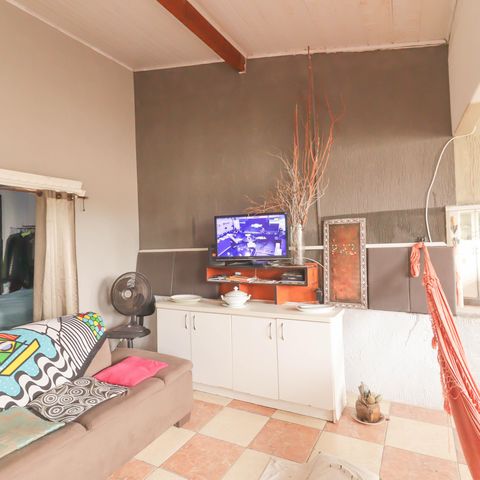 Casa à venda com 180m², 4 quartos e 2 vagas Casa à venda com 180m², 4 quartos e 2 vagasSala