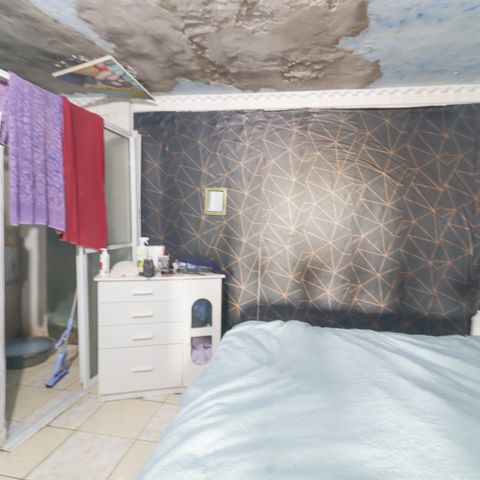 Casa à venda com 180m², 4 quartos e 2 vagas Casa à venda com 180m², 4 quartos e 2 vagasSuíte