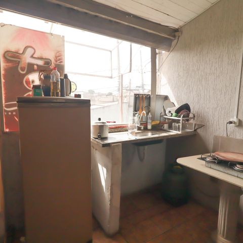Casa à venda com 180m², 4 quartos e 2 vagas Casa à venda com 180m², 4 quartos e 2 vagasCozinha