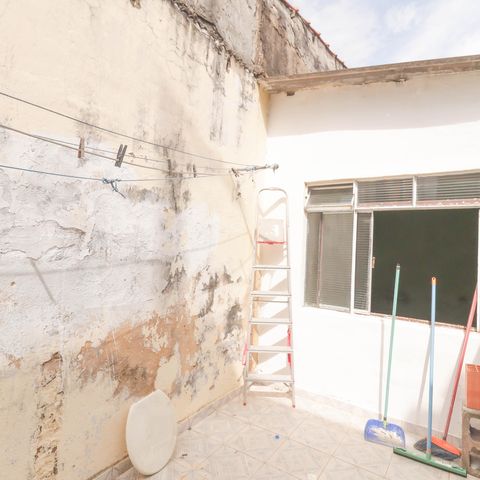 Casa à venda com 180m², 4 quartos e 2 vagas Casa à venda com 180m², 4 quartos e 2 vagasQuintal