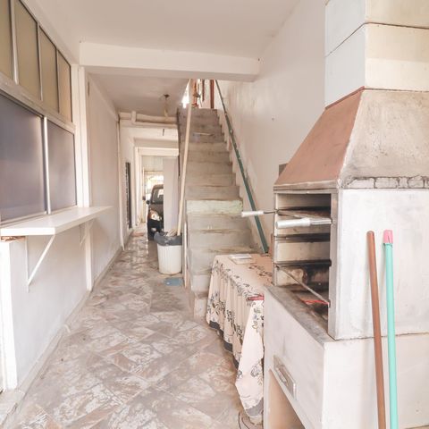Casa à venda com 180m², 4 quartos e 2 vagas Casa à venda com 180m², 4 quartos e 2 vagasQuintal