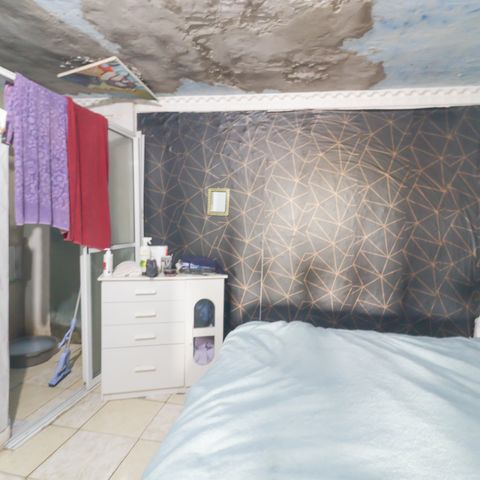 Casa à venda com 180m², 4 quartos e 2 vagas Casa à venda com 180m², 4 quartos e 2 vagasSuíte