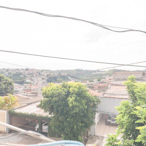 Casa à venda com 180m², 4 quartos e 2 vagas Casa à venda com 180m², 4 quartos e 2 vagasSuíte