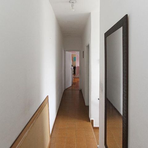 Casa à venda com 400m², 5 quartos e 4 vagasCasa 2 - Corredor