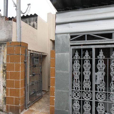 Casa à venda com 400m², 5 quartos e 4 vagasFachada dos Fundos